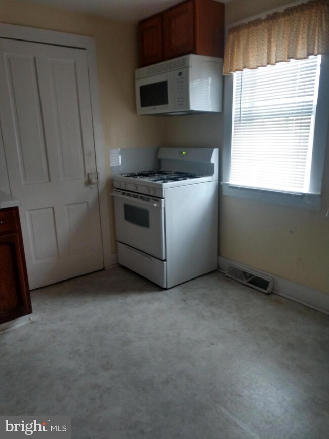 302 N Front St, Georgetown, DE 19947 - photo 6