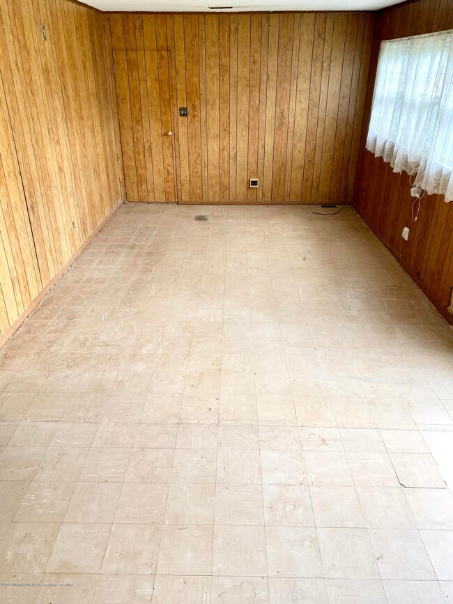 16 Varady Dr, Fords, NJ 08863 - photo 2