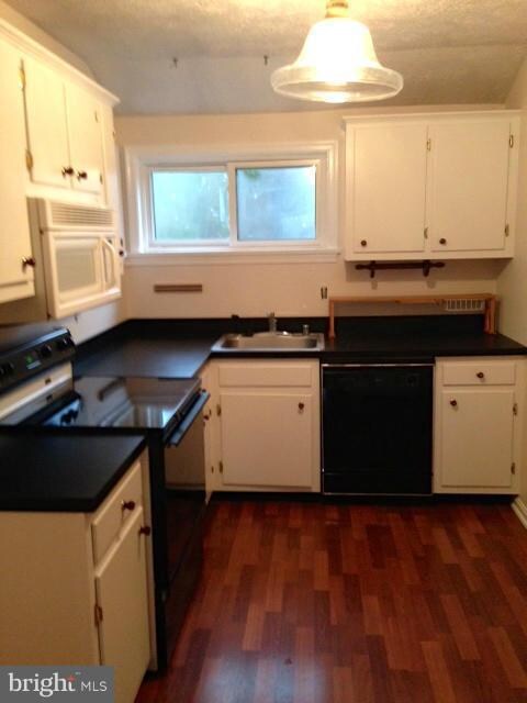 23342 Red Oak Ct, California, MD 20619 - photo 2