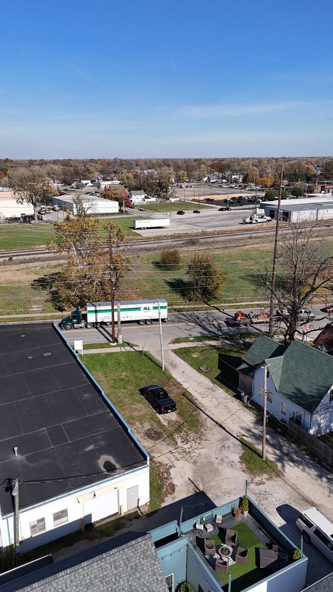 1511 Southeastern Ave, Indianapolis, IN 46201 - photo 4