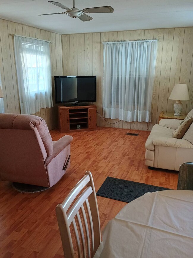 370 53rd Ave N unit 251, Saint Petersburg, FL 33703 - photo 6