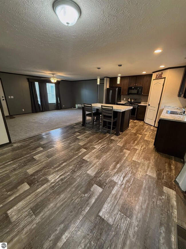 1032 Pebble Creek Dr, Mount Pleasant, MI 48858 - photo 7