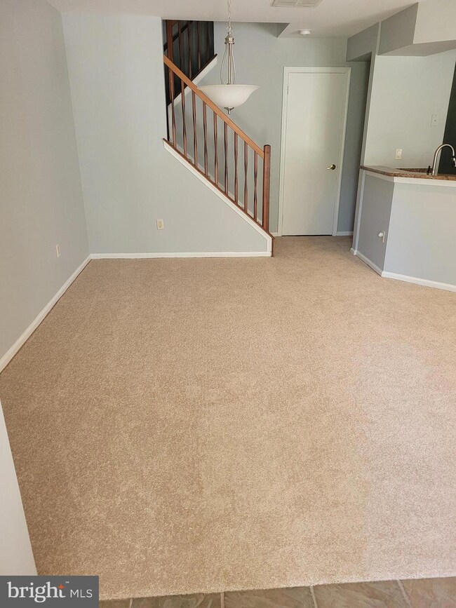 206 Oliphant Ln unit 206B, Mount Laurel, NJ 08054 - photo 3