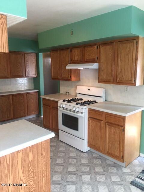 641 Lydia kitchen stove pic