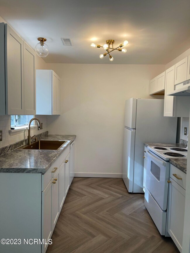 19 S Onsville Place, Jacksonville, NC 28546 - photo 4