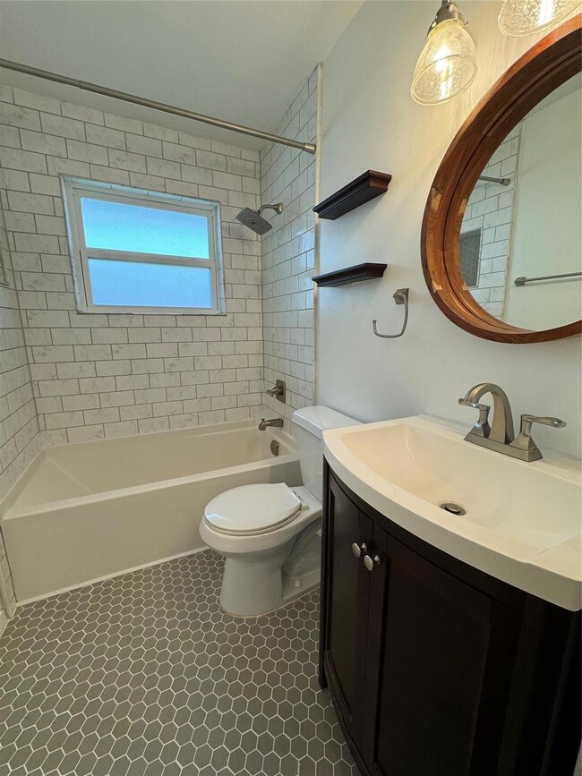 7234 Rutgers Dr, Dallas, TX 75214 - photo 5