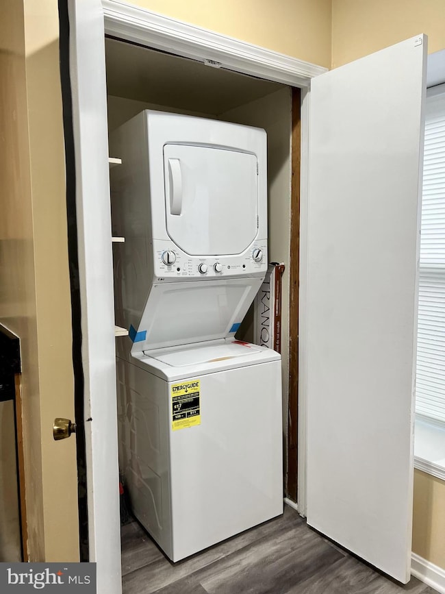 3703 Persimmon Cir, Fairfax, VA 22031 - photo 4