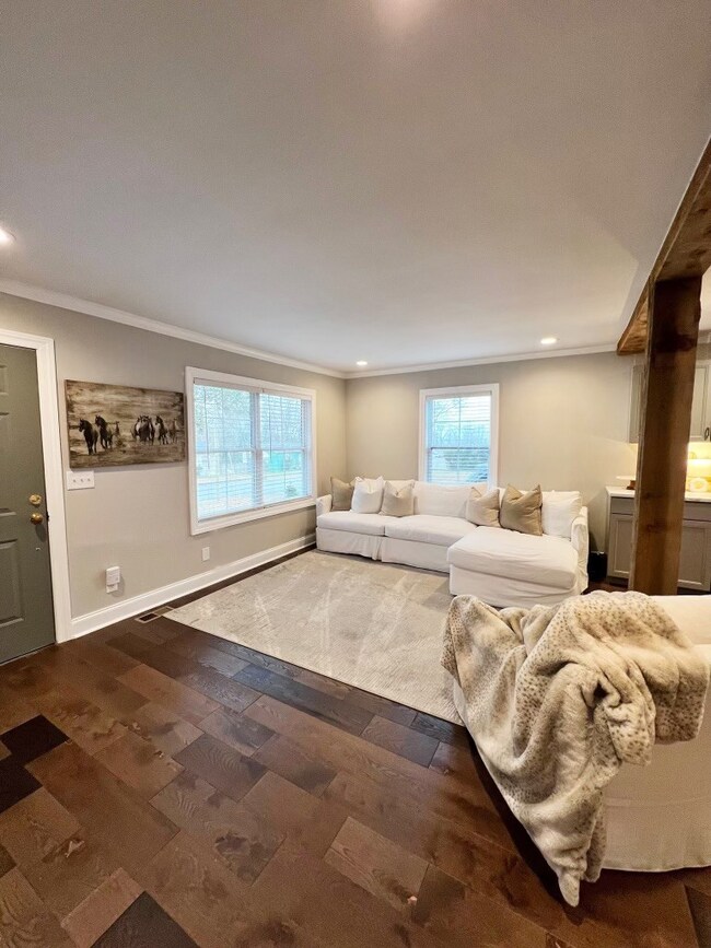 919 Smith St, Shelbyville, TN 37160 - photo 2