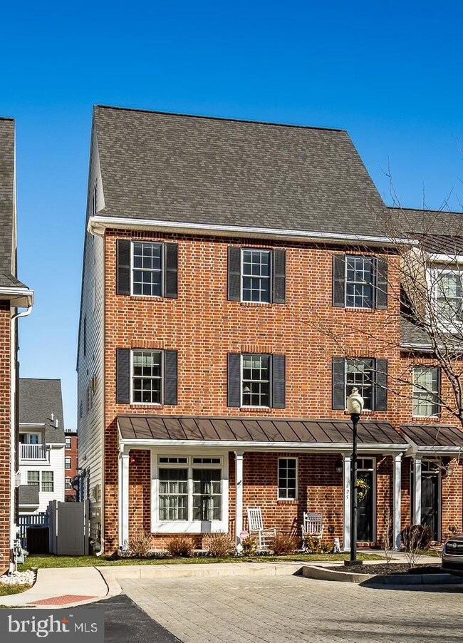 625 Magnolia Ct, Kennett Square, PA 19348 - photo 2