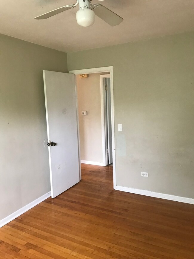 1617 11th St, Waukegan, IL 60085 - photo 6