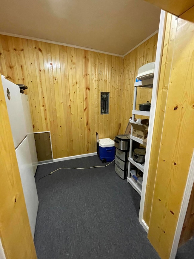 additional room behind kitchen