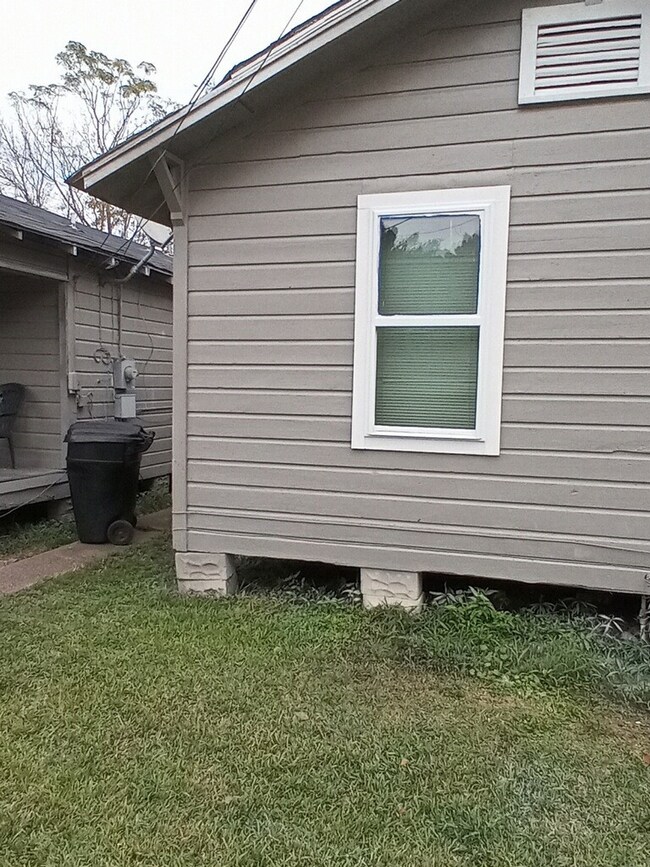 4014 Sayers St, Houston, TX 77026 - photo 3