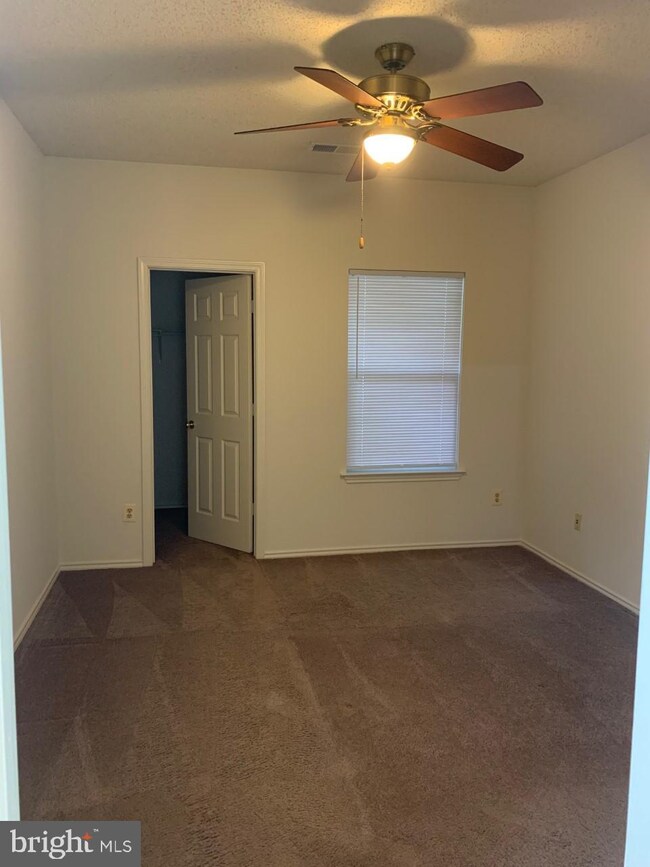 4412 Helmsford Ln unit 102, Fairfax, VA 22033 - photo 7