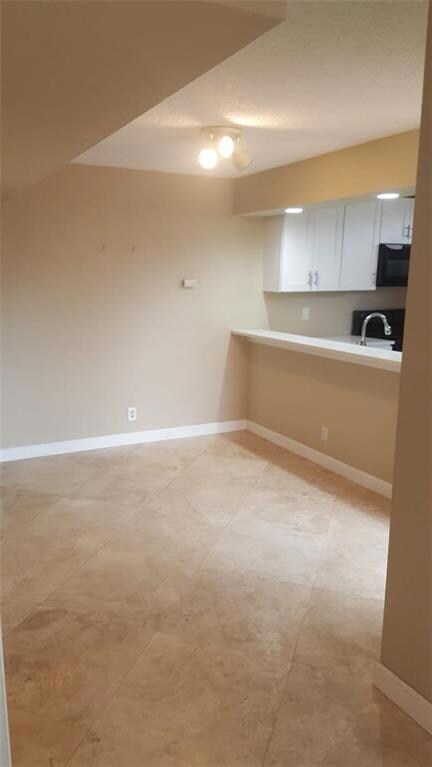 22916 Oxford Place unit B, Boca Raton, FL 33433 - photo 3