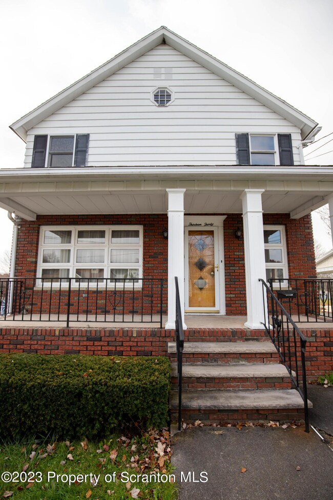 1330 Winton St, Archbald, PA 18403 - photo 2