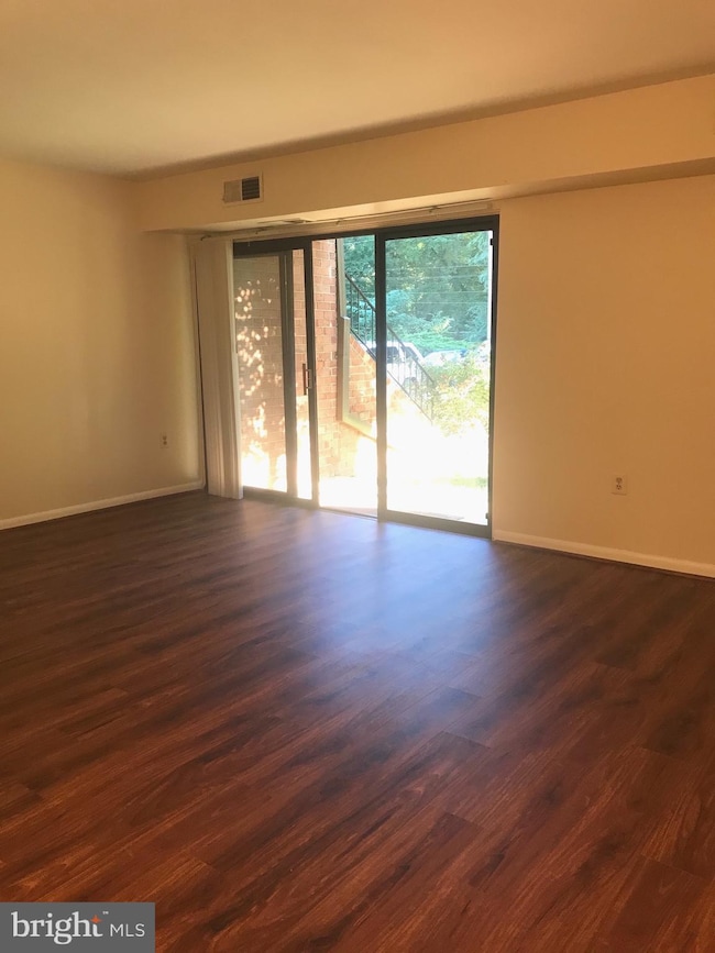 10724 West Dr unit 101, Fairfax, VA 22030 - photo 3