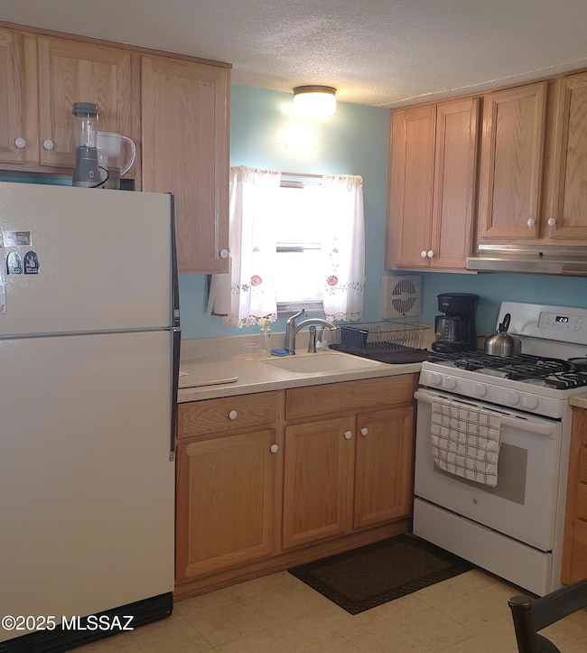 20250309RocCirKitchen2