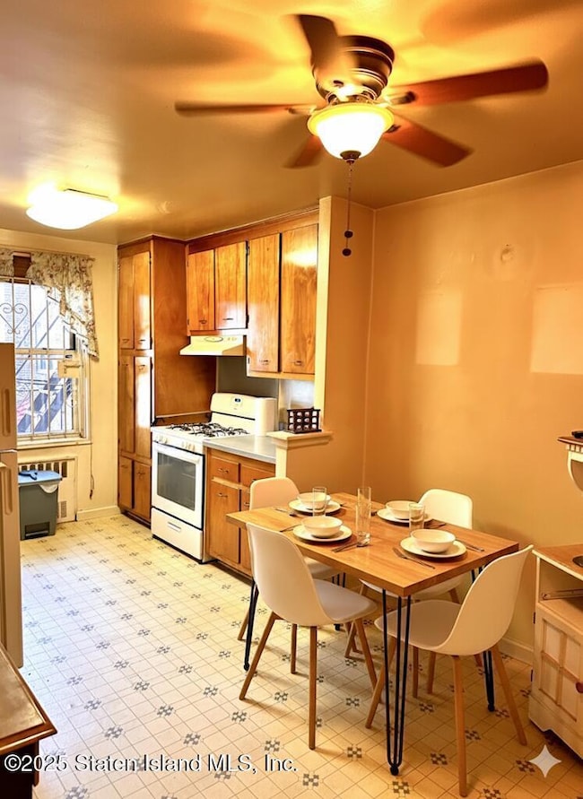 Fort Place Cooperative unit A3J, Staten Island, NY 10301 - photo 5