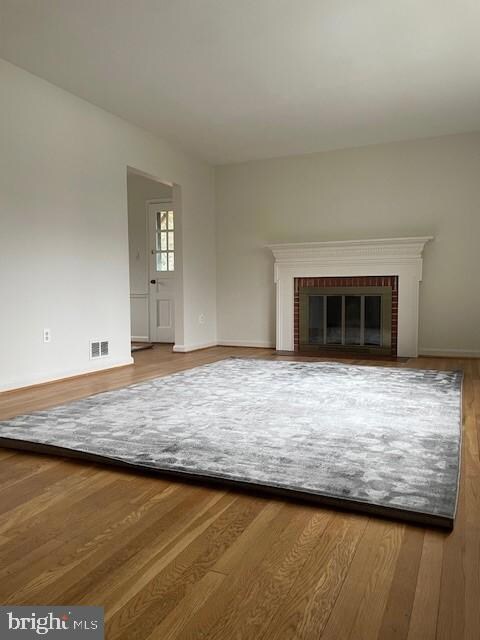 6813 Crutchfield St, Falls Church, VA 22043 - photo 2