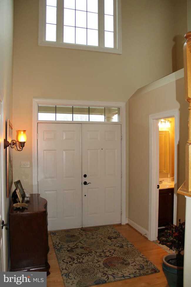 6412 Seven Oaks Ct, Falls Church, VA 22042 - photo 2