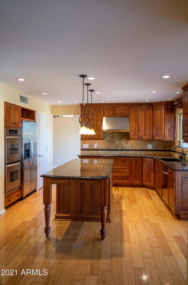 970 E Divot Dr, Tempe, AZ 85283 - photo 6