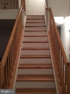 3787 Eightpenny Ln, Bowie, MD 20716 - photo 2