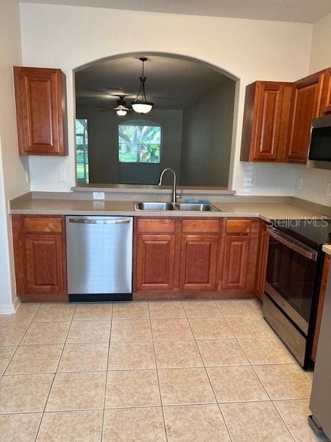 1140 Hillhurst Dr, Wesley Chapel, FL 33543 - photo 3