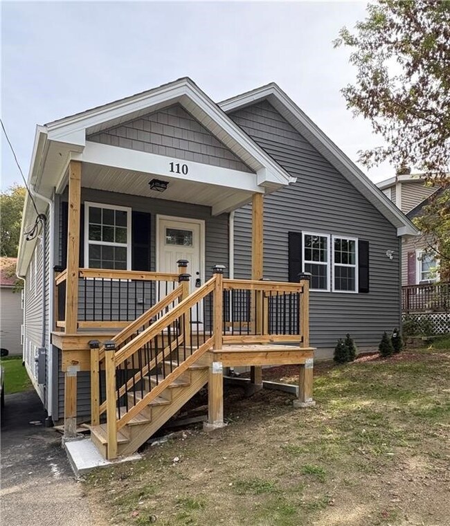 110 Linden Ave, Woonsocket, RI 02895 - photo 6