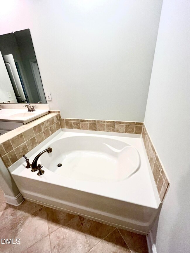 2076 Chandler Village Dr, Graham, NC 27253 - photo 6