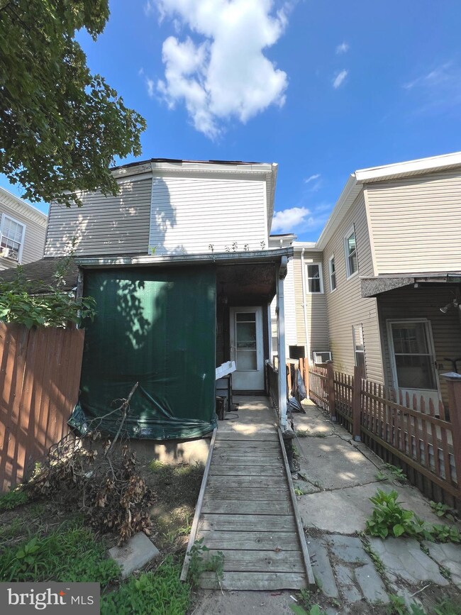 814 Plane St, Columbia, PA 17512 - photo 4