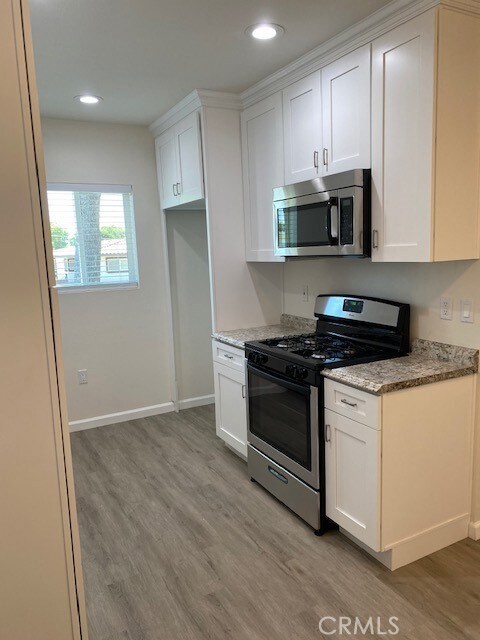 321 W 8th St, Upland, CA 91786 - photo 6