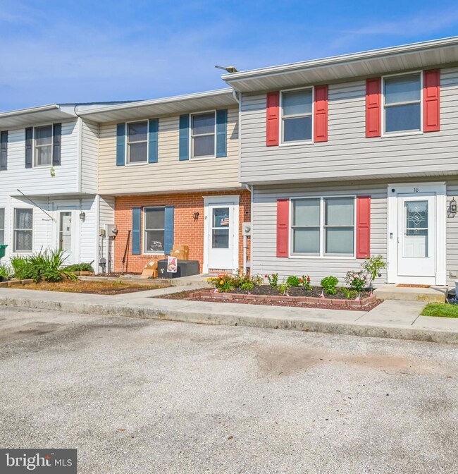 16 Hickory Ave unit 2, Gettysburg, PA 17325 - photo 3