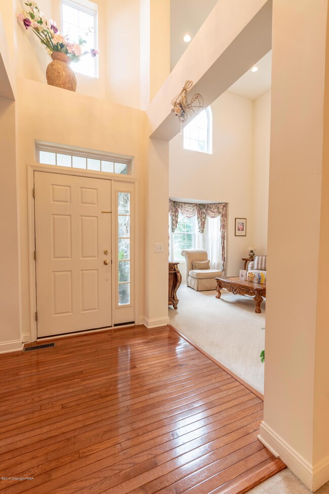 2725 Fringe Ln, Easton, PA 18040 - photo 3