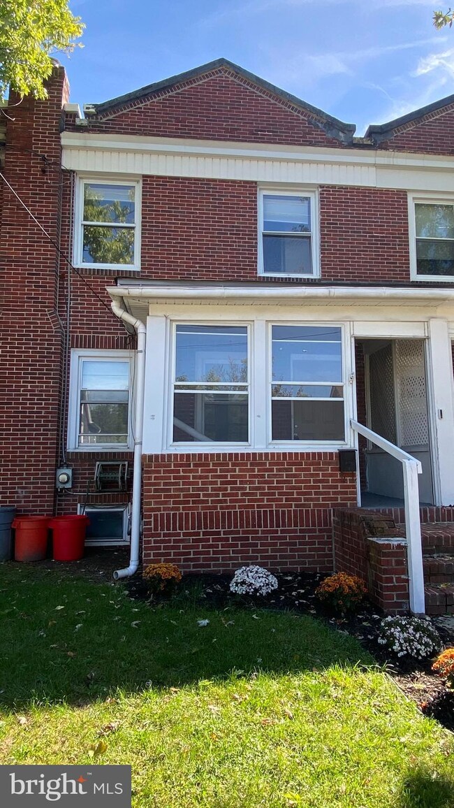 329 Billingsport Rd, Paulsboro, NJ 08066 - photo 2