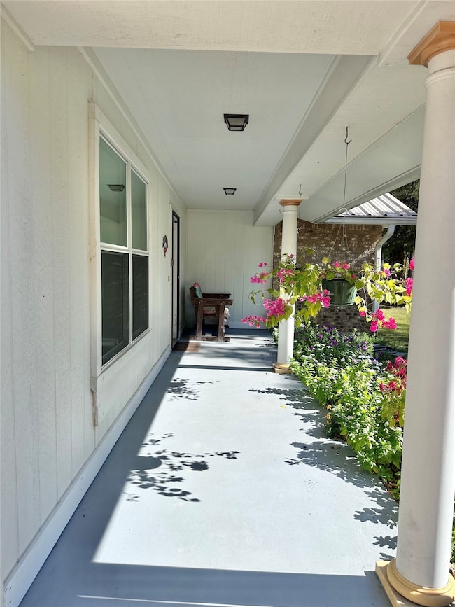 303 Brentwood Dr, Athens, TX 75751 - photo 2