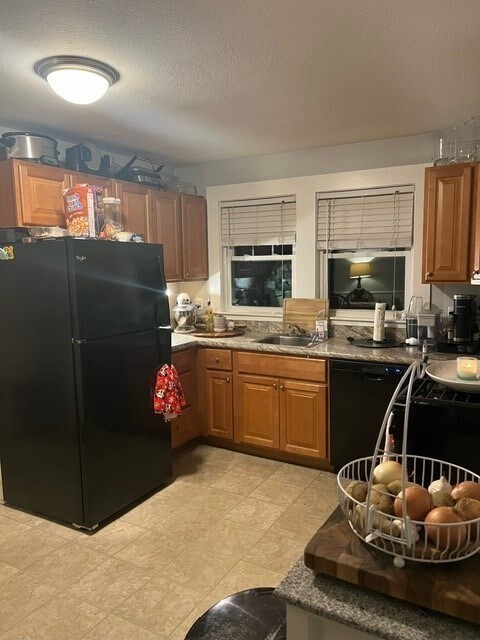 75 Sterling St unit B, Braintree, MA 02184 - photo 5