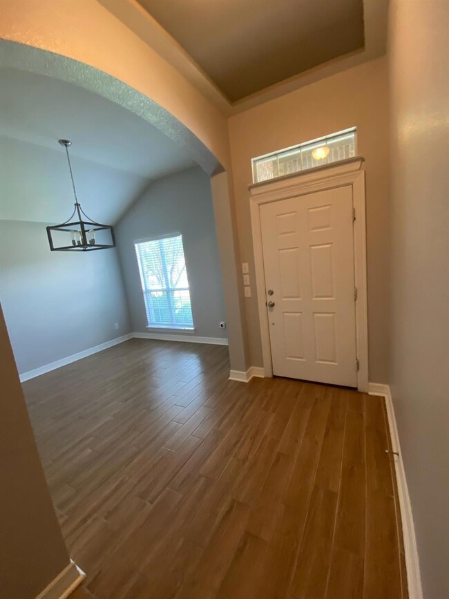 2021 Fairmount Park Dr, Denton, TX 76210 - photo 3