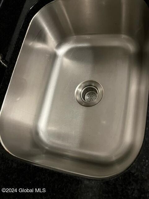 423 Hudson Ave unit 2, Albany, NY 12203 - photo 5