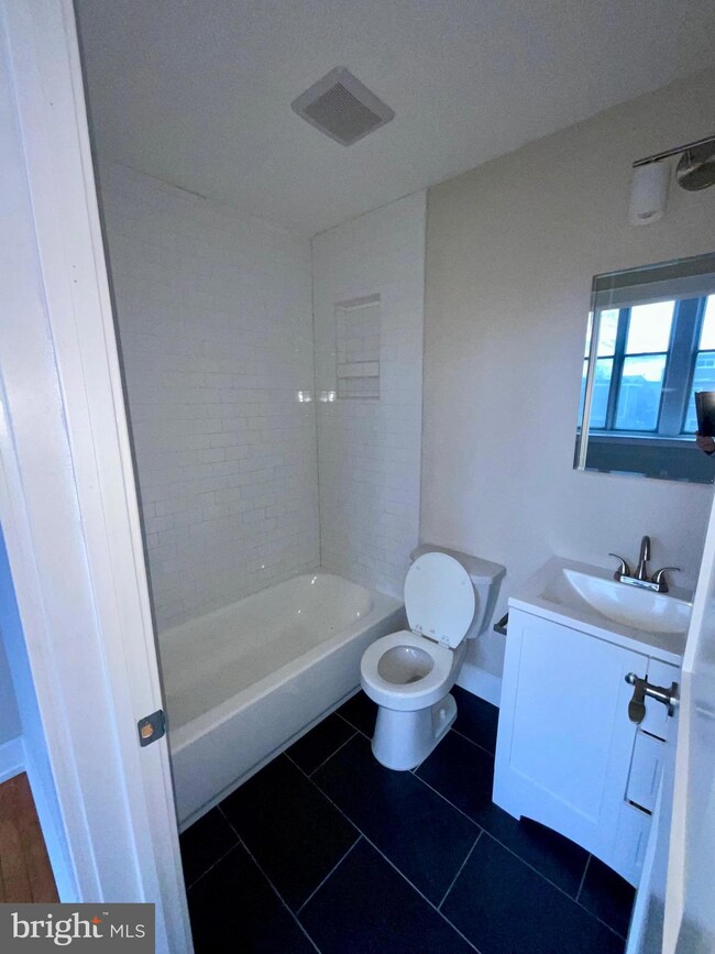 4629 35 E Thompson St unit 35, Philadelphia, PA 19137 - photo 7