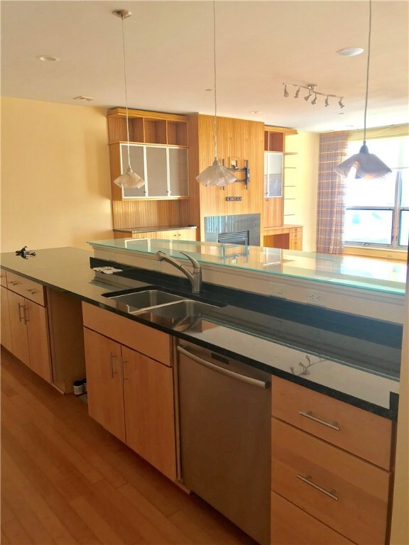 5859 Beacon St unit 201, Pittsburgh, PA 15217 - photo 2