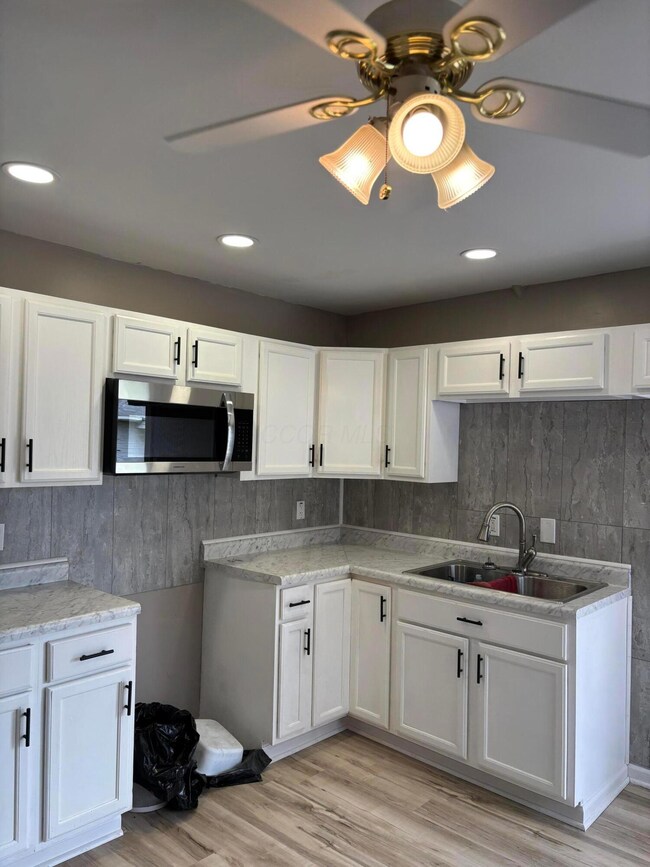 623 Colton Rd, Columbus, OH 43207 - photo 3