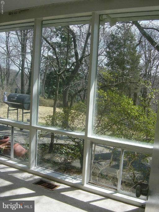 1933 Marthas Rd, Alexandria, VA 22307 - photo 7