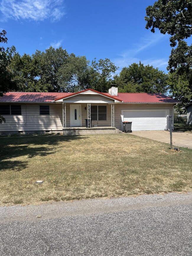 1108 Hazel