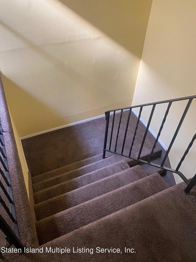 251 Katan Ave unit B, Staten Island, NY 10308 - photo 2