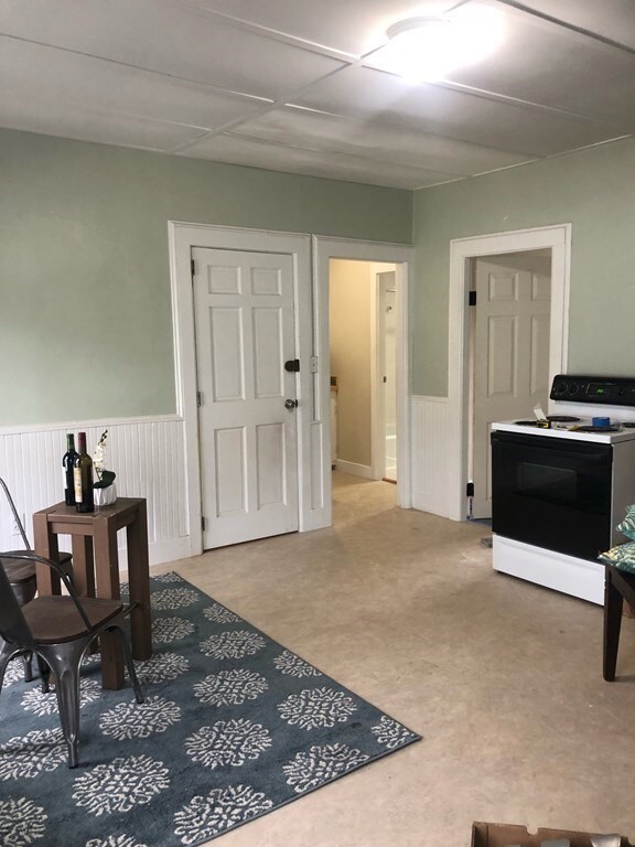 27 Grant St unit 4, Taunton, MA 02780 - photo 3