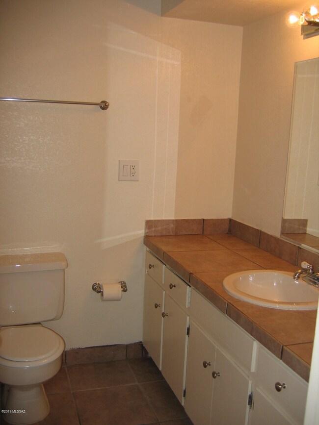 Hway Bath 3 BR