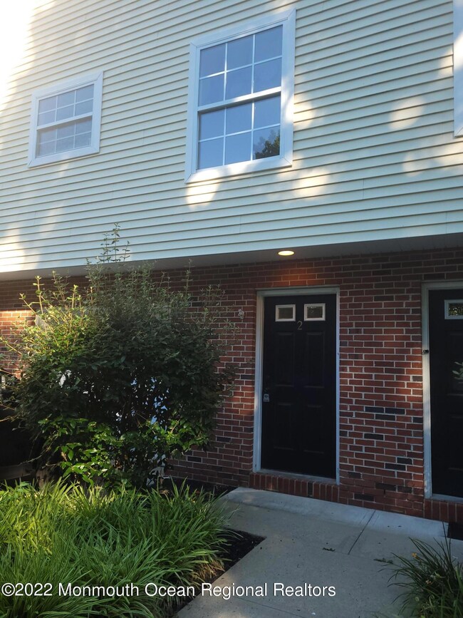 133 Aberdeen Rd unit 8, Matawan, NJ 07747 - photo 3