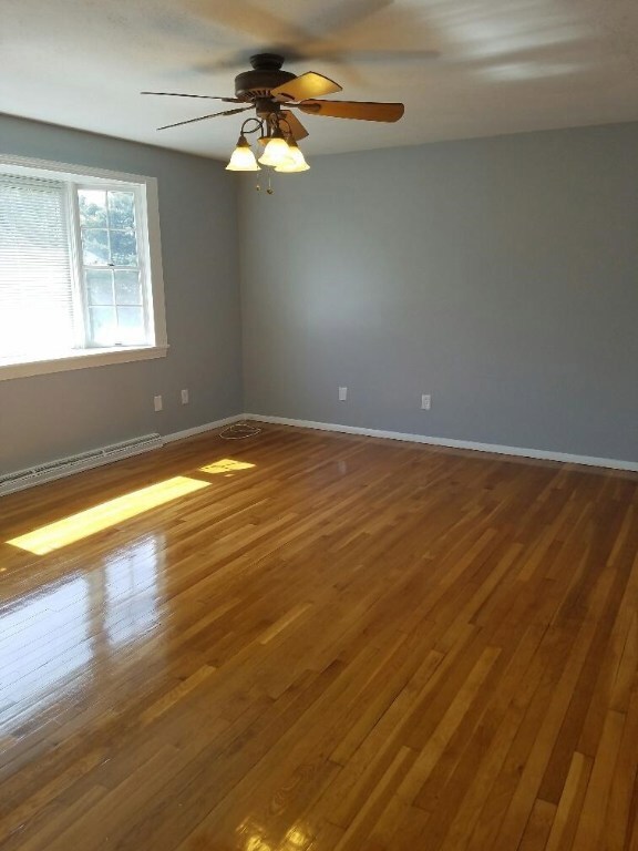 29 Algonquin Dr, Middletown, RI 02842 - photo 4