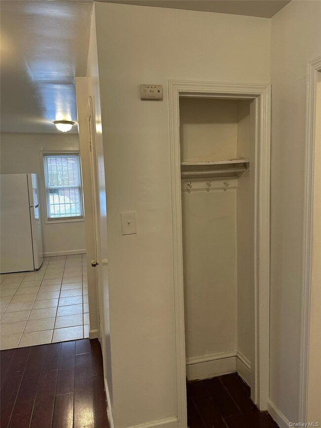 10709 156th St, Jamaica, NY 11433 - photo 5