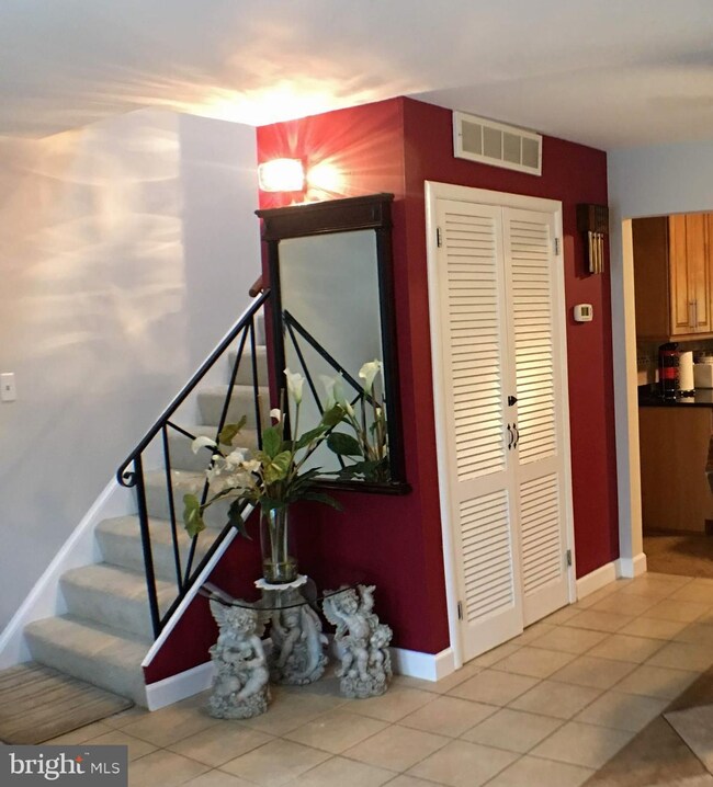 824 S Dinwiddie St, Arlington, VA 22204 - photo 2